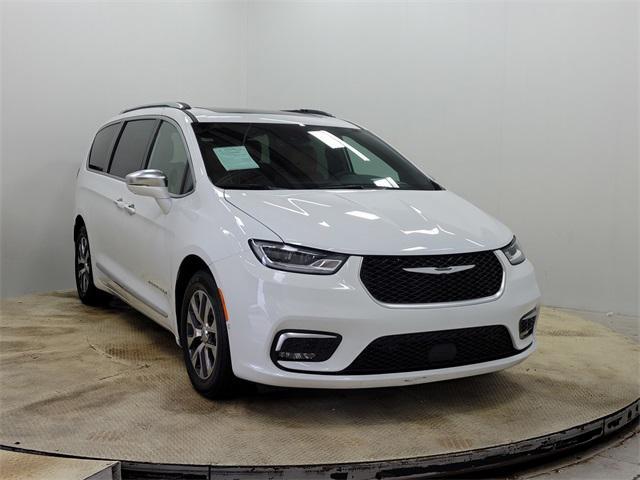 used 2024 Chrysler Pacifica car, priced at $41,650