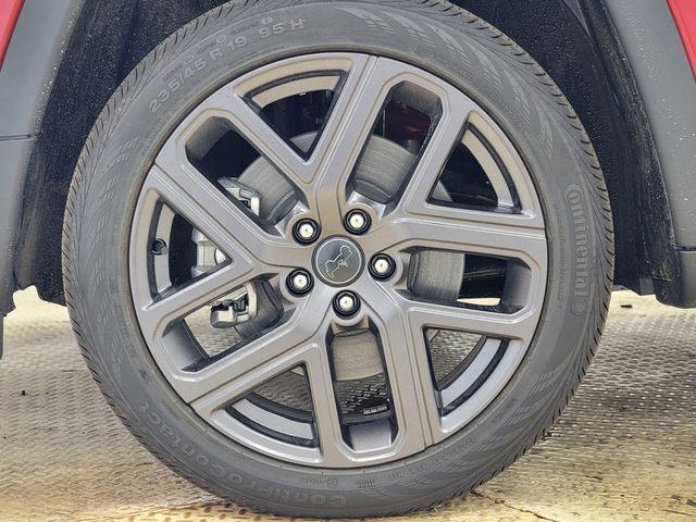 new 2026 Jeep Compass car, priced at $31,205