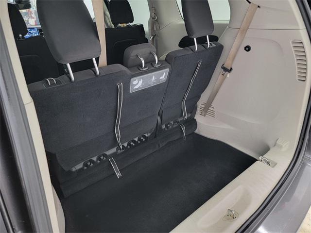 used 2021 Chrysler Pacifica car, priced at $20,995