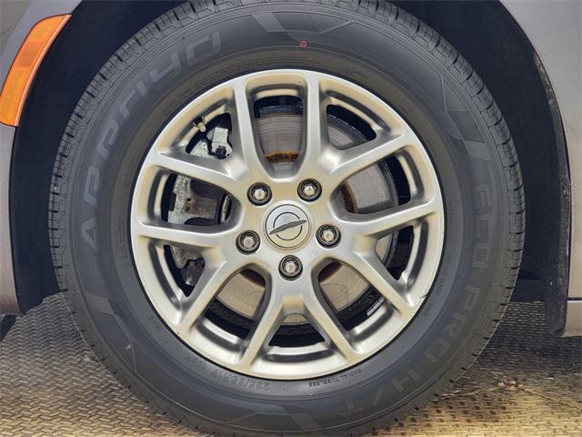 used 2021 Chrysler Pacifica car, priced at $20,995