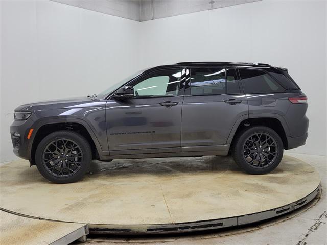new 2025 Jeep Grand Cherokee car, priced at $59,990