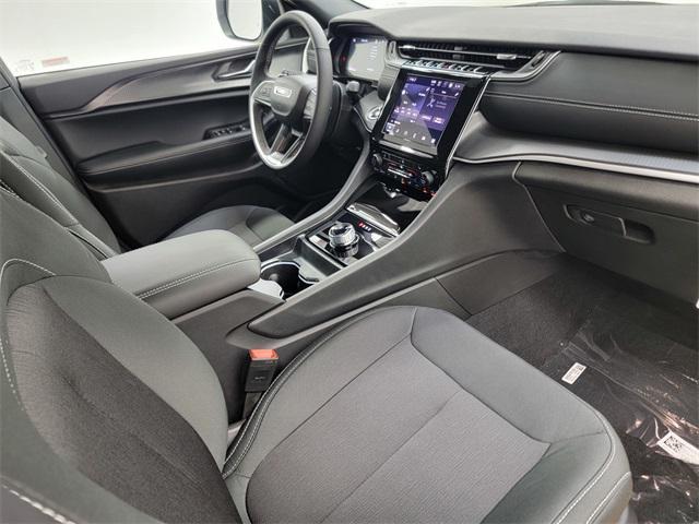 new 2025 Jeep Grand Cherokee car, priced at $37,343