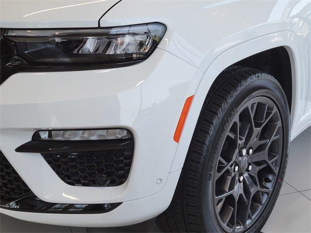 new 2025 Jeep Grand Cherokee car, priced at $61,990