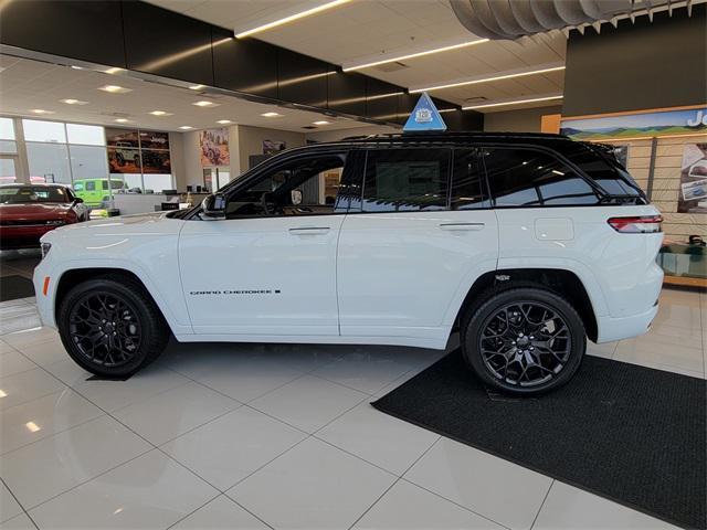 new 2025 Jeep Grand Cherokee car, priced at $61,990