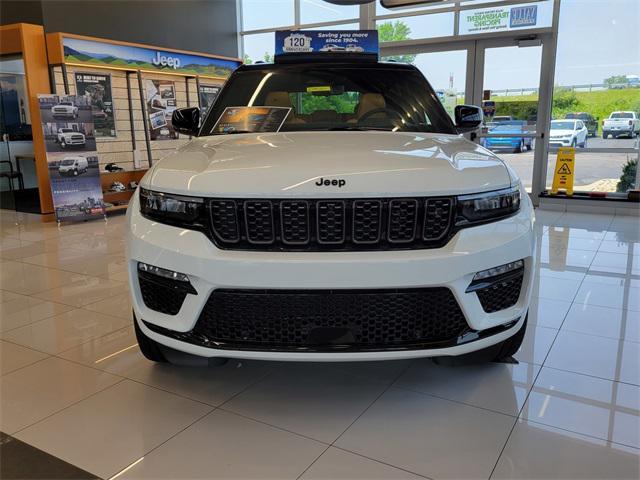 new 2025 Jeep Grand Cherokee car, priced at $61,990