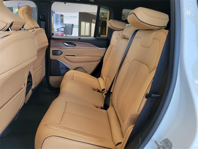 new 2025 Jeep Grand Cherokee car, priced at $61,990