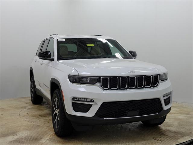new 2025 Jeep Grand Cherokee car, priced at $44,279