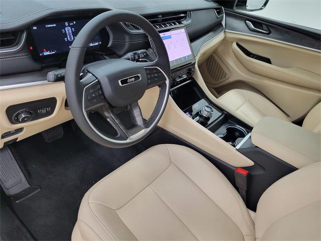 new 2025 Jeep Grand Cherokee car, priced at $44,279