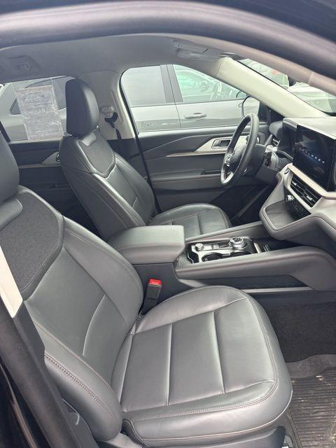 used 2025 Ford Explorer car, priced at $38,990