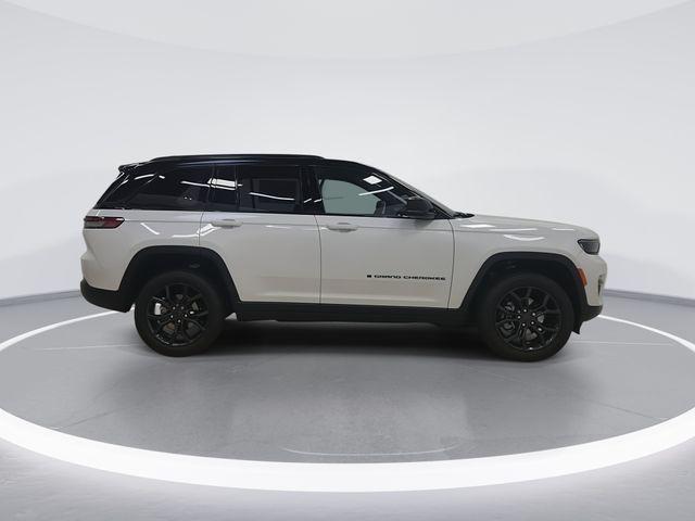 new 2025 Jeep Grand Cherokee car, priced at $46,258