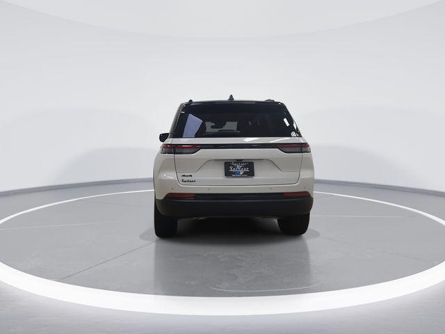 new 2025 Jeep Grand Cherokee car, priced at $46,258