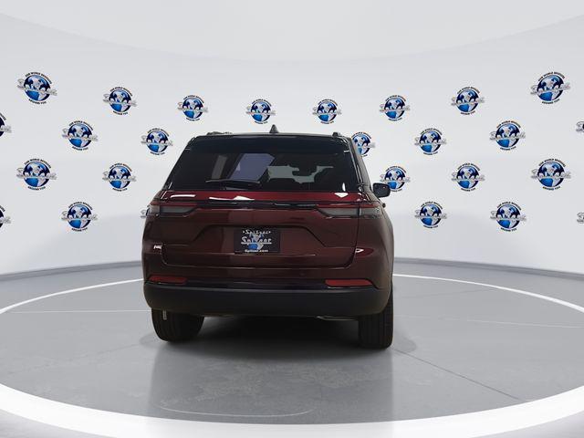 new 2025 Jeep Grand Cherokee car, priced at $46,776