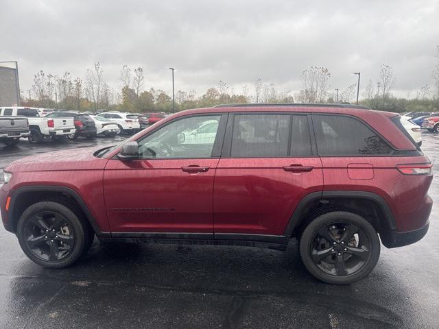 used 2023 Jeep Grand Cherokee car, priced at $28,990