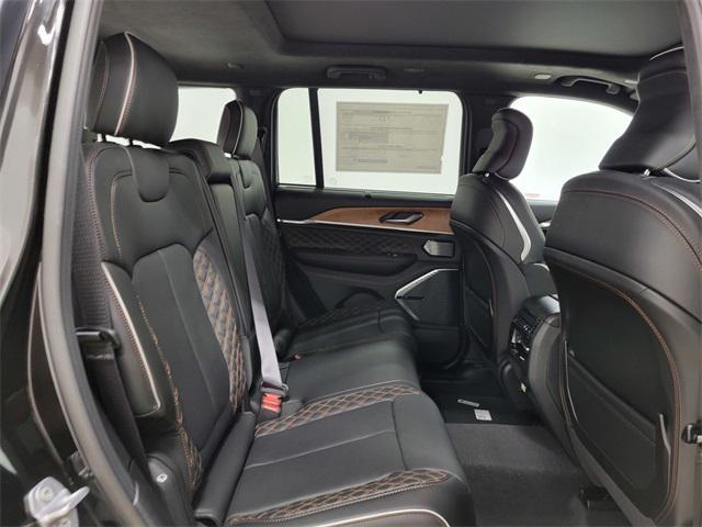 new 2025 Jeep Grand Cherokee car, priced at $61,990