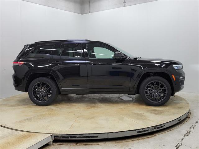 new 2025 Jeep Grand Cherokee car, priced at $61,990
