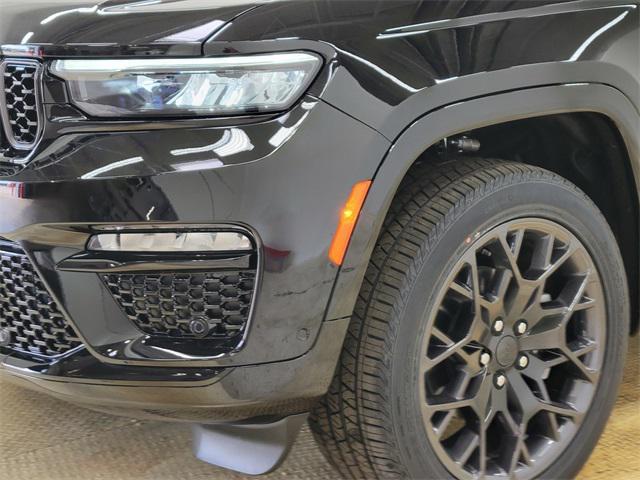 new 2025 Jeep Grand Cherokee car, priced at $61,990