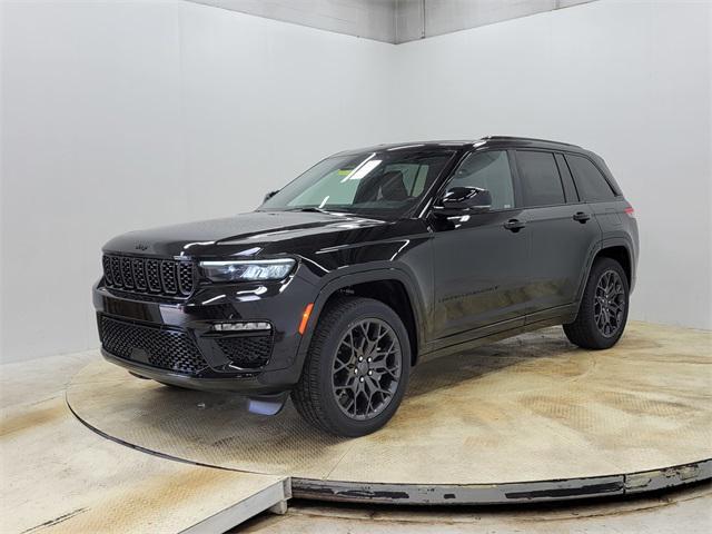 new 2025 Jeep Grand Cherokee car, priced at $61,990