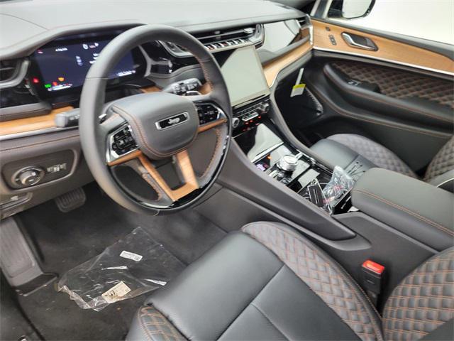 new 2025 Jeep Grand Cherokee car, priced at $61,990