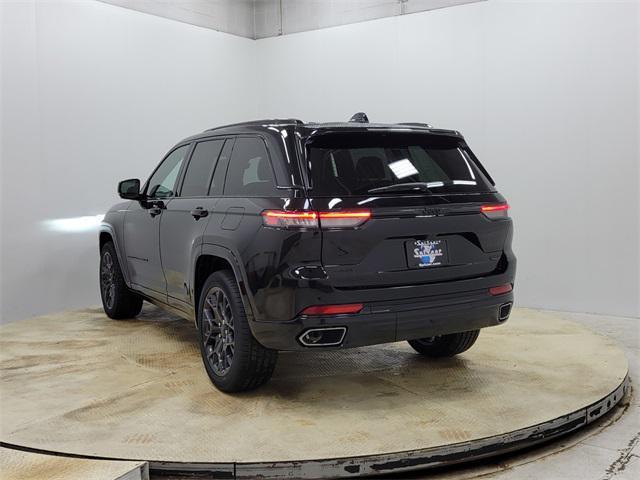 new 2025 Jeep Grand Cherokee car, priced at $61,990