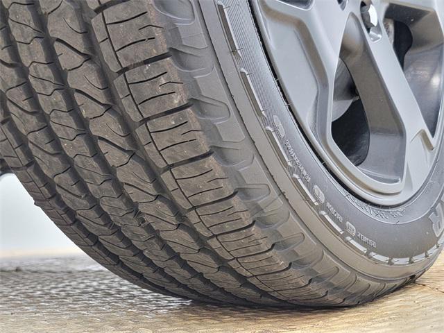 used 2021 Jeep Grand Cherokee car, priced at $22,990