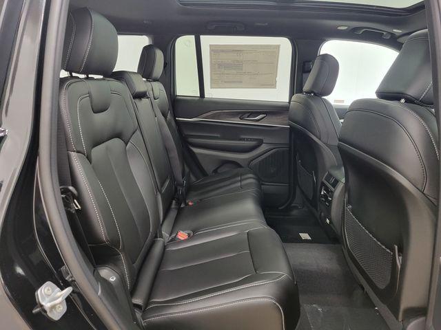 new 2025 Jeep Grand Cherokee car, priced at $43,706