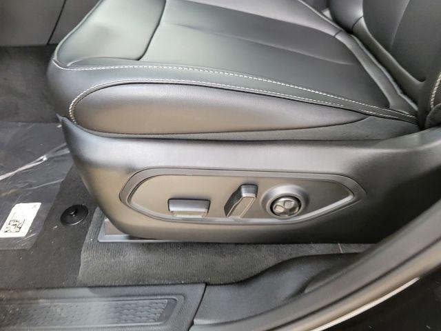 new 2025 Jeep Grand Cherokee car, priced at $43,706