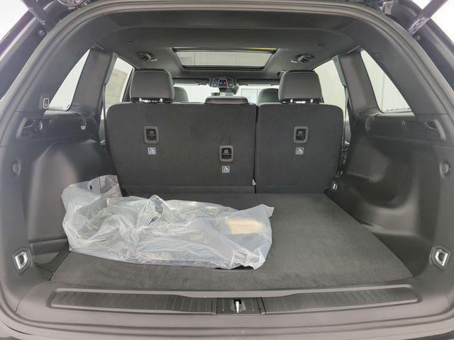 new 2025 Jeep Grand Cherokee car, priced at $43,706