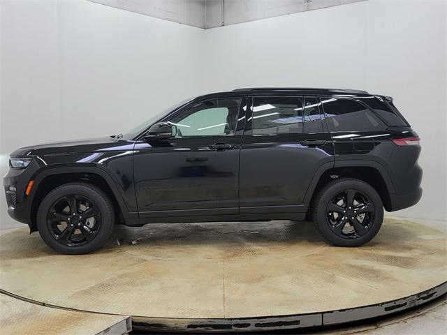 new 2025 Jeep Grand Cherokee car, priced at $43,706