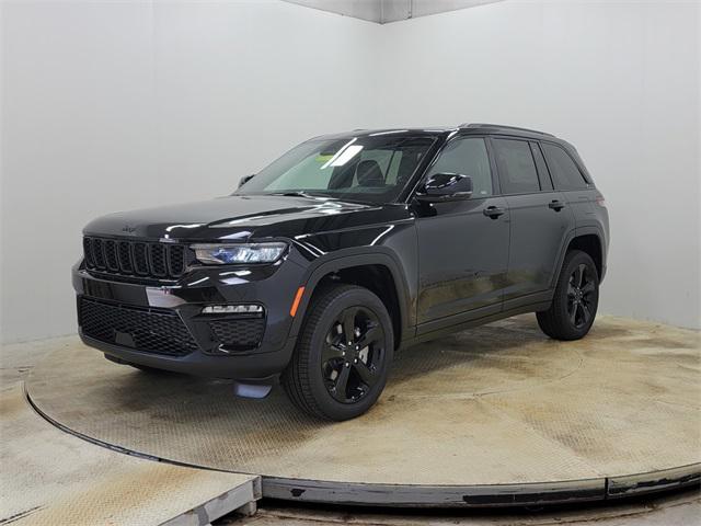 new 2025 Jeep Grand Cherokee car, priced at $43,706
