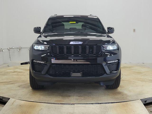 new 2025 Jeep Grand Cherokee car, priced at $43,706