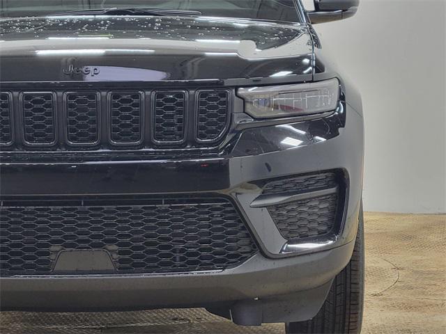 new 2025 Jeep Grand Cherokee car, priced at $39,334