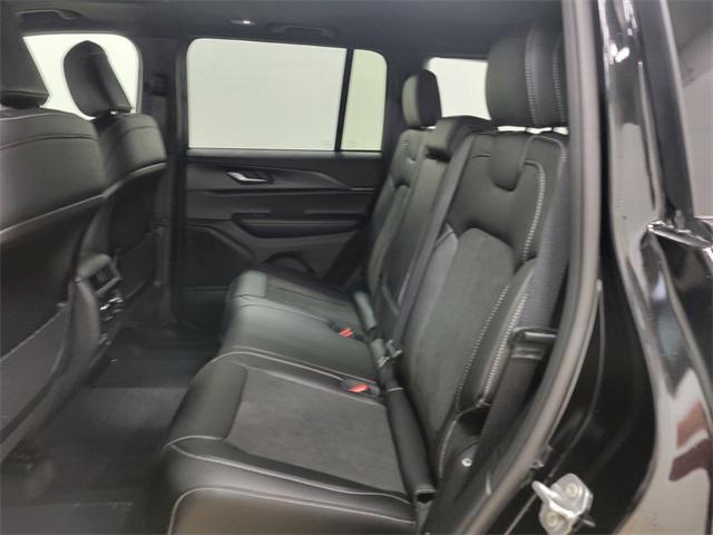 new 2025 Jeep Grand Cherokee car, priced at $39,334
