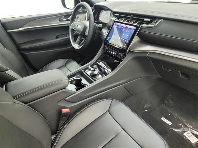 new 2025 Jeep Grand Cherokee car, priced at $43,411