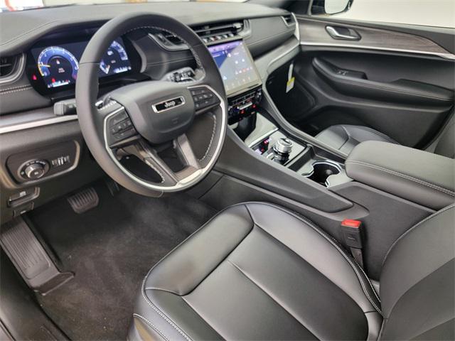 new 2025 Jeep Grand Cherokee car, priced at $43,411