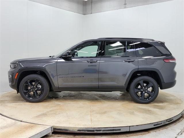 new 2025 Jeep Grand Cherokee car, priced at $45,168
