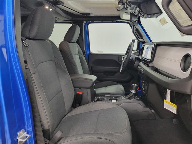 new 2025 Jeep Gladiator car, priced at $45,574