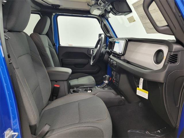 new 2025 Jeep Gladiator car, priced at $45,574