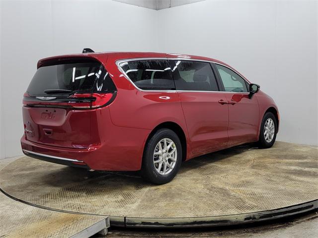 new 2025 Chrysler Pacifica car, priced at $39,990