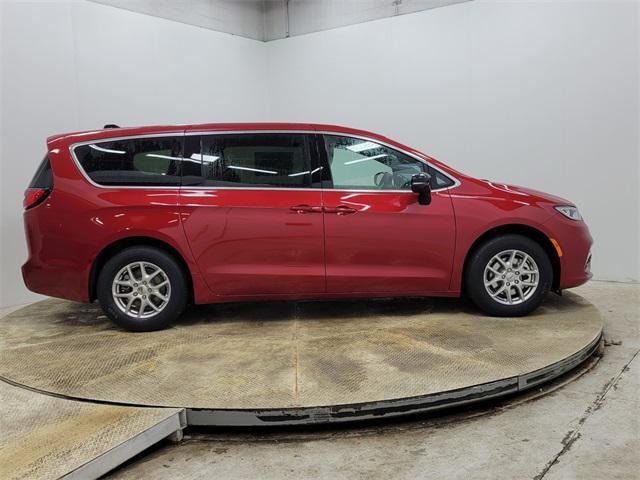 new 2025 Chrysler Pacifica car, priced at $39,990