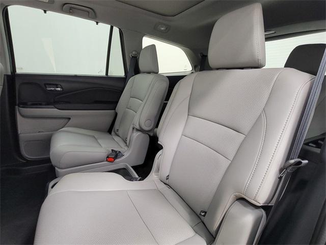 used 2020 Honda Pilot car, priced at $27,990