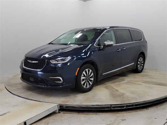 used 2022 Chrysler Pacifica Hybrid car, priced at $31,750