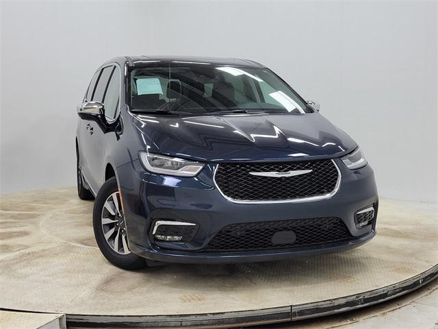 used 2022 Chrysler Pacifica Hybrid car, priced at $31,750