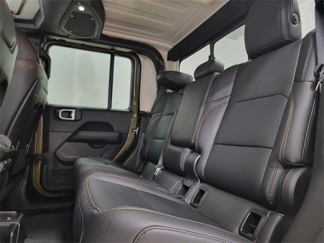 new 2025 Jeep Gladiator car, priced at $44,781