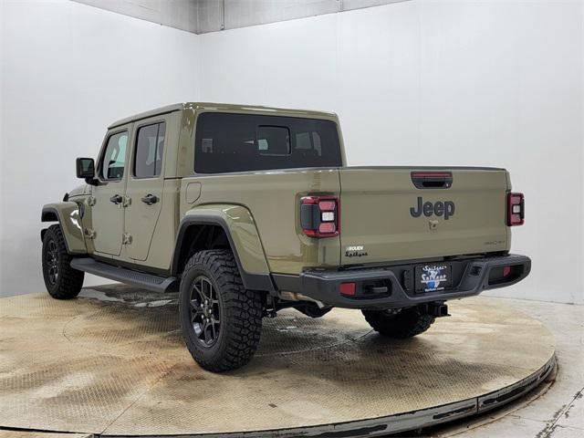 new 2025 Jeep Gladiator car, priced at $44,781