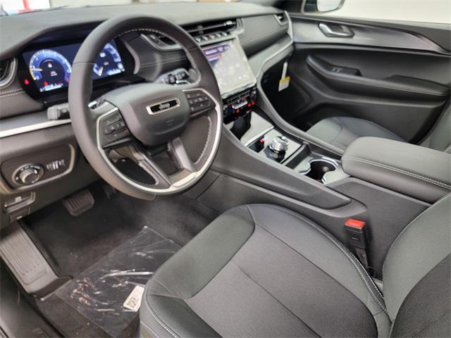 new 2025 Jeep Grand Cherokee car, priced at $37,861