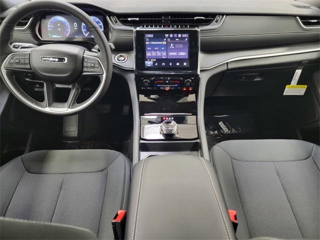 new 2025 Jeep Grand Cherokee car, priced at $37,861