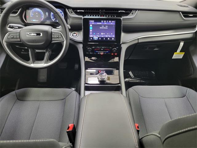 new 2025 Jeep Grand Cherokee car, priced at $37,861