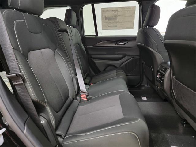 new 2025 Jeep Grand Cherokee car, priced at $37,861