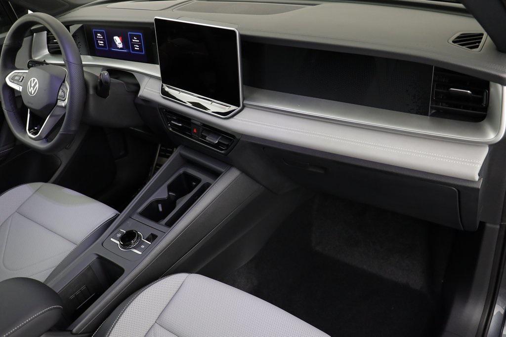 new 2025 Volkswagen Tiguan car, priced at $35,788