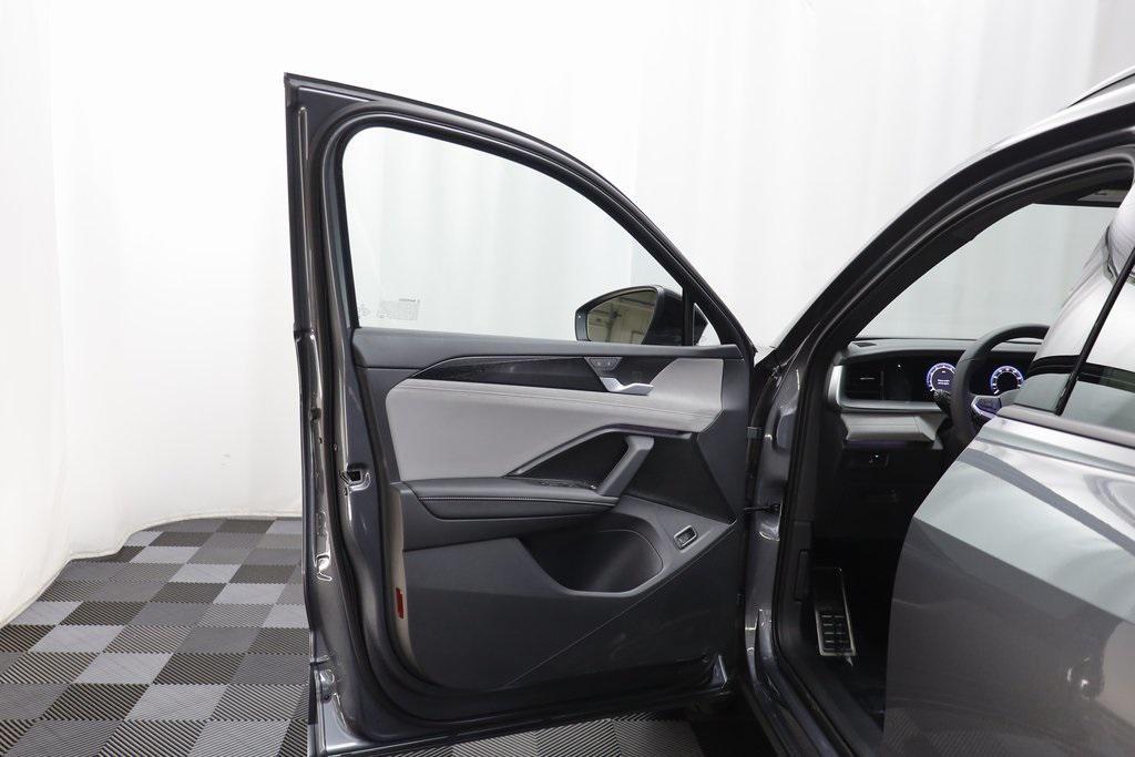 new 2025 Volkswagen Tiguan car, priced at $35,788